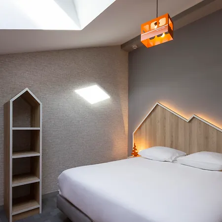 Base Camp Hotel 3*