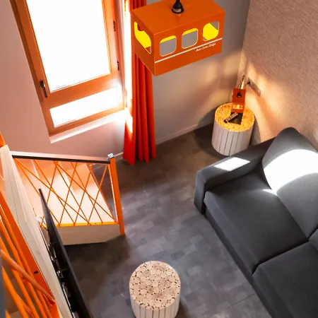 Base Camp Hotel 3*