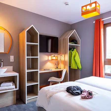 Hotel Base Camp